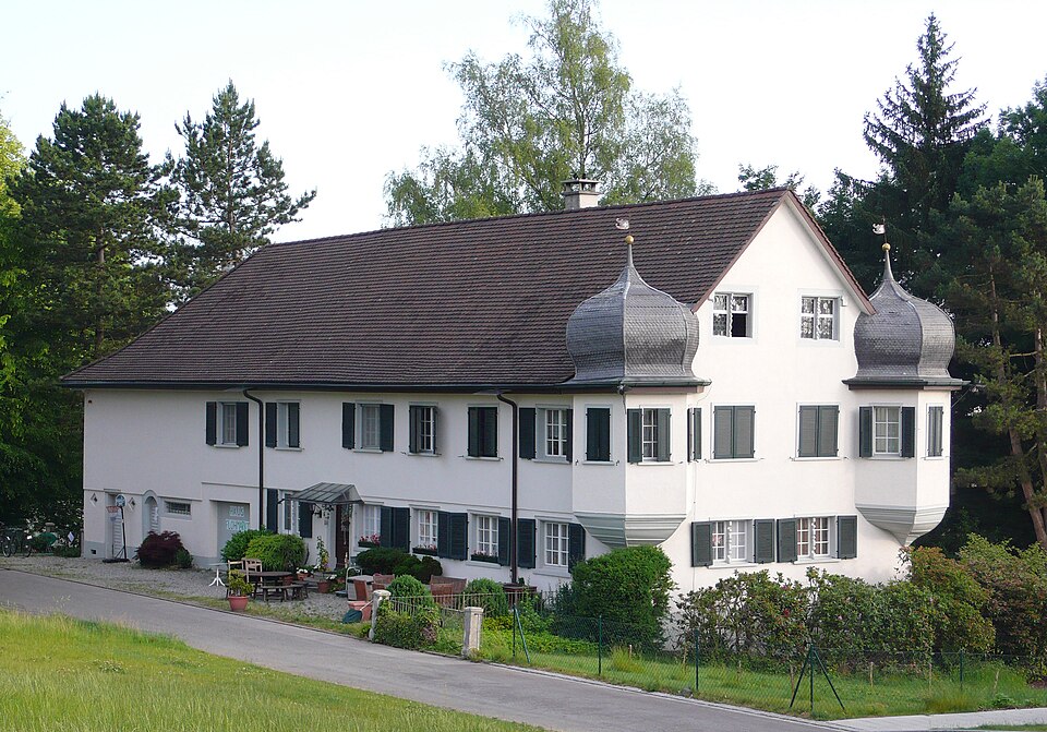 Das Okenfiner Haus, um 1800 von Johann Konrad Egloff umgebaut